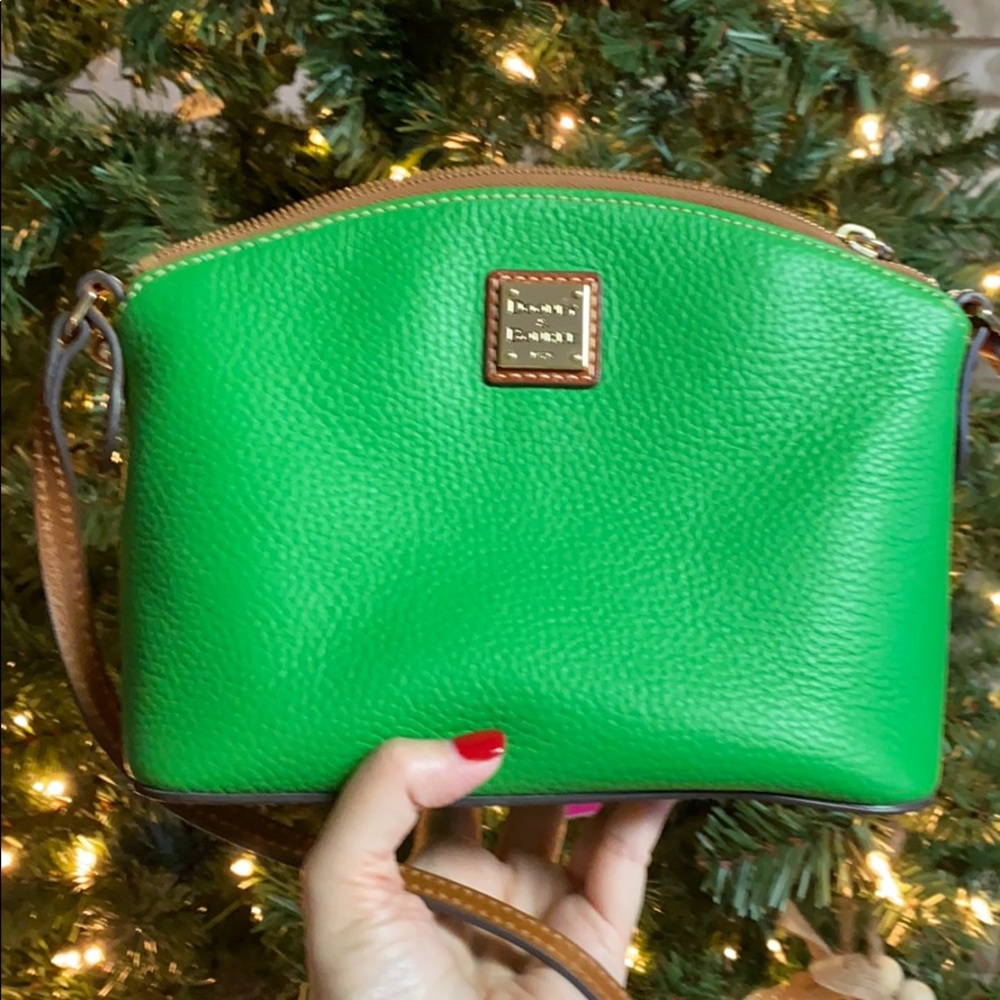 Dooney & Bourke Pebble Leather Suki Crossbody Kelly Green Carried Once EXCELLENT